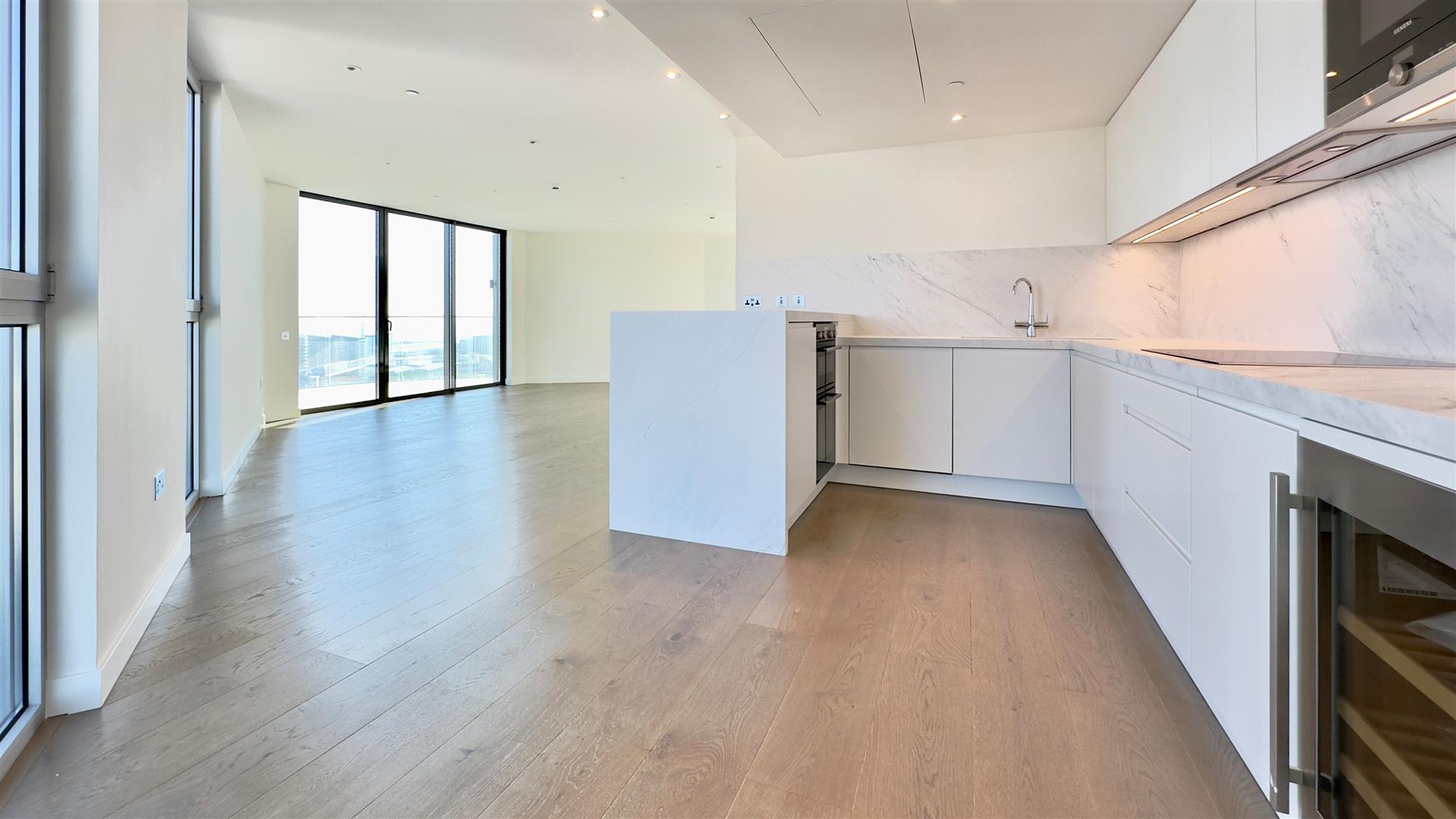  Image of Apartment - 4 Bedrooms - 4 Bathrooms for Sale in EuroCity-Gibraltar, Image 14